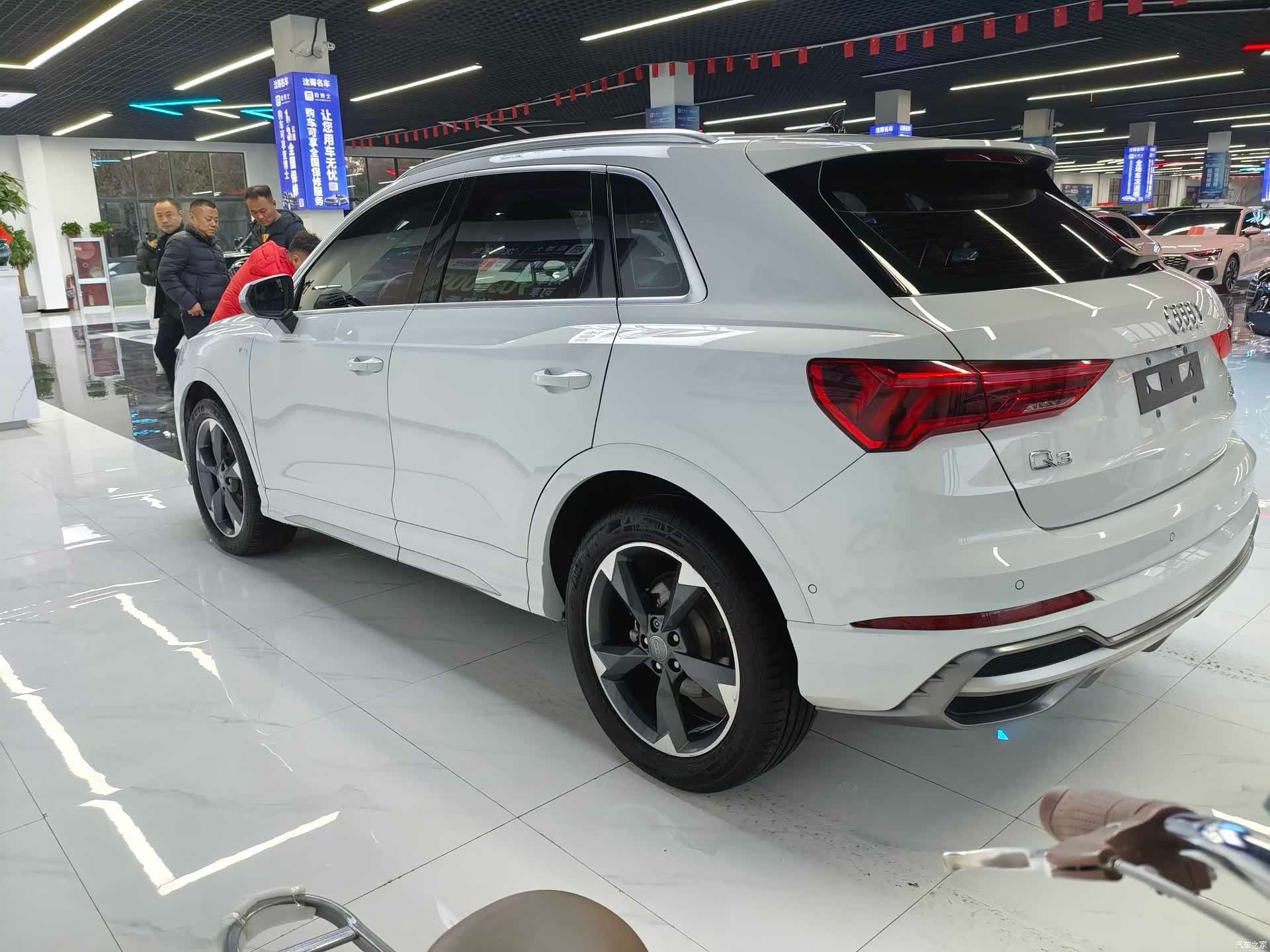 Audi Q3, 2021 9