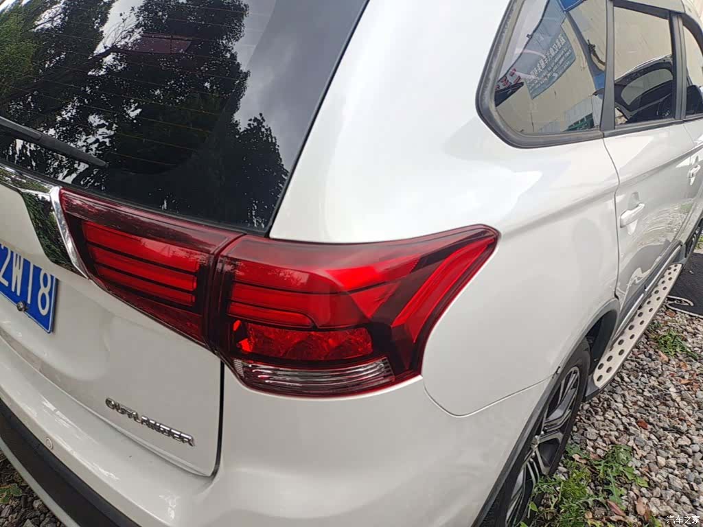 Mitsubishi Outlander, 2017 8