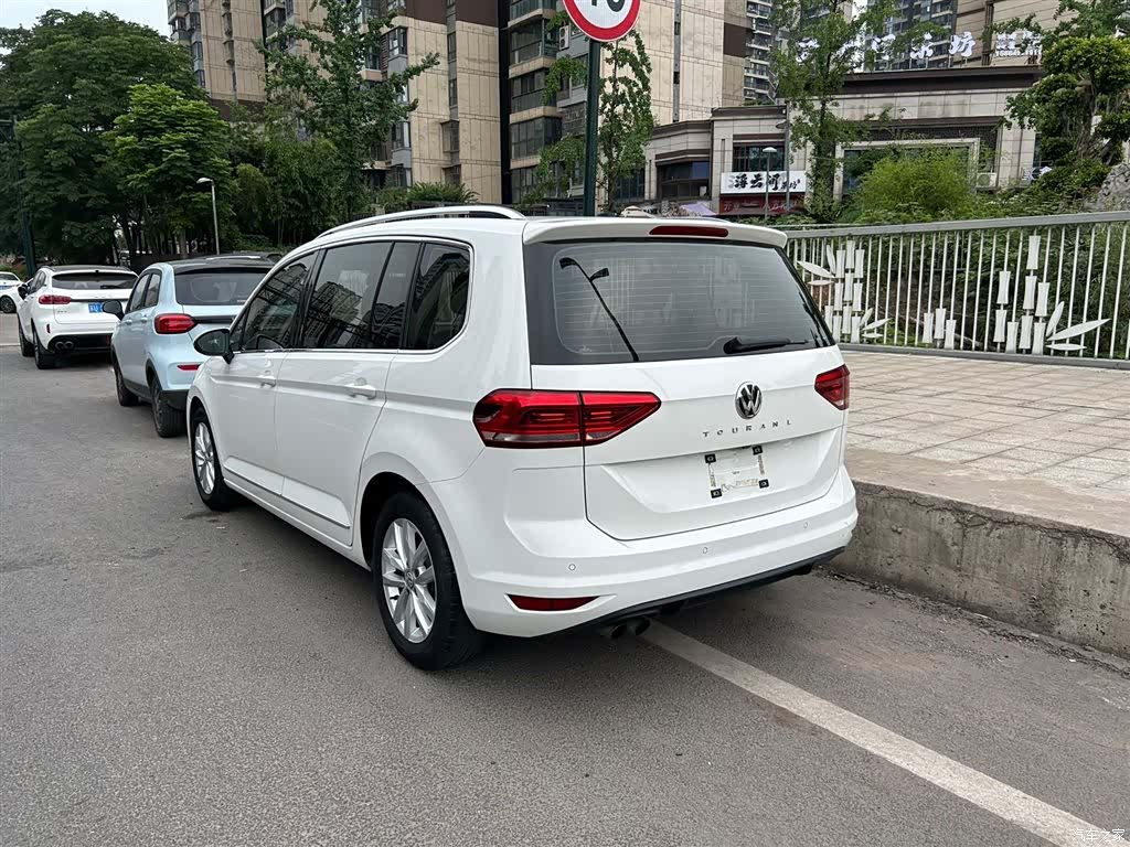 Volkswagen L, 2017 4