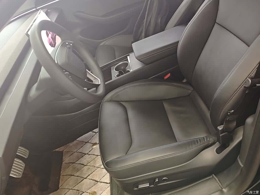 Tesla Model 3, 2024 15