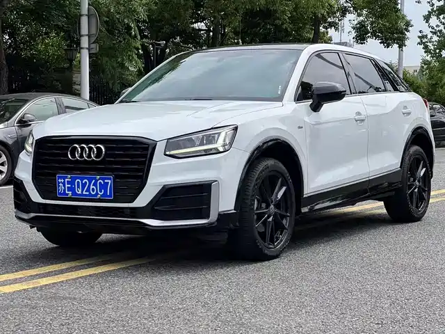 Audi Q2L 2020 — купить из Китая под заказ