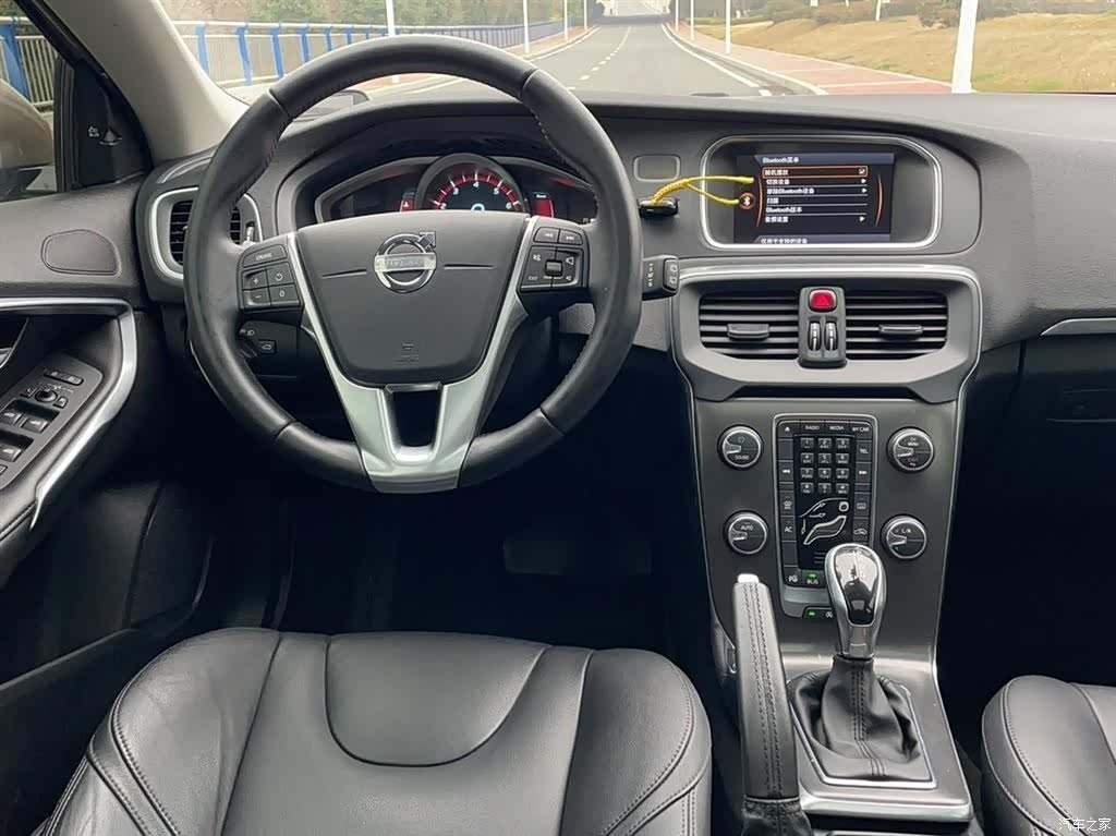 Volvo V40, 2014 7