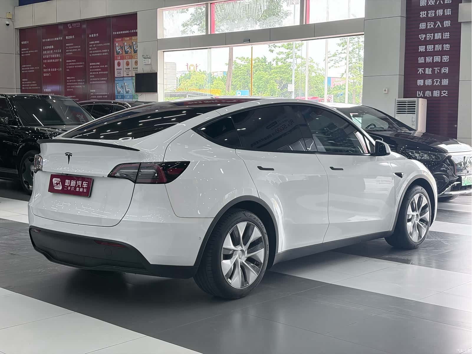 Tesla Model Y, 2023 все фото