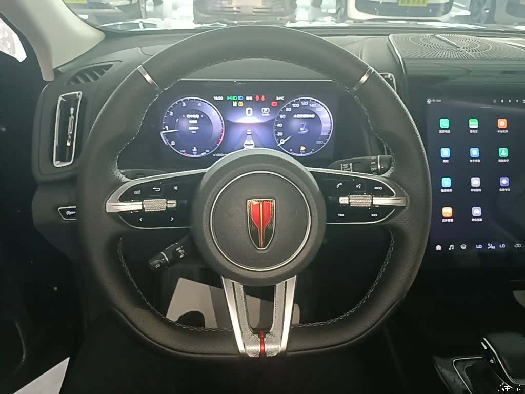 Hongqi HS3, 2025 11