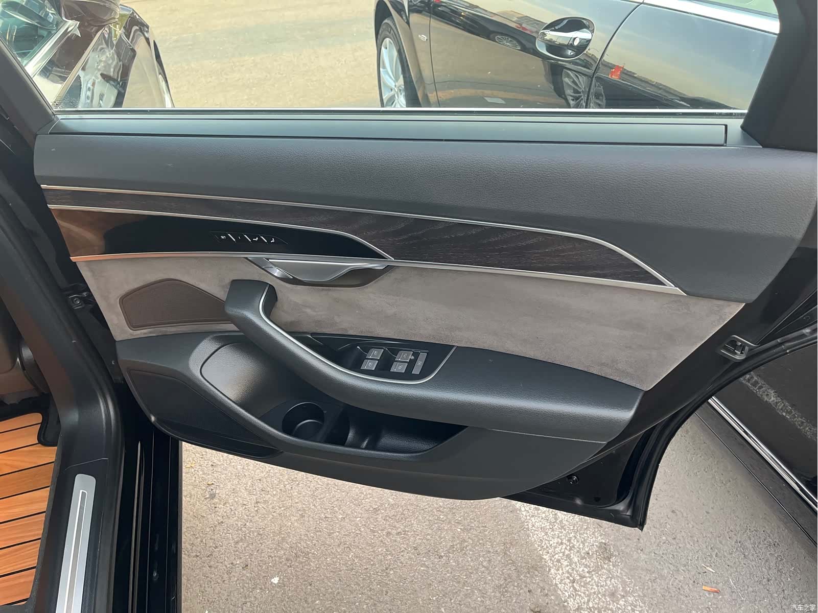 Audi A8L, 2020 24