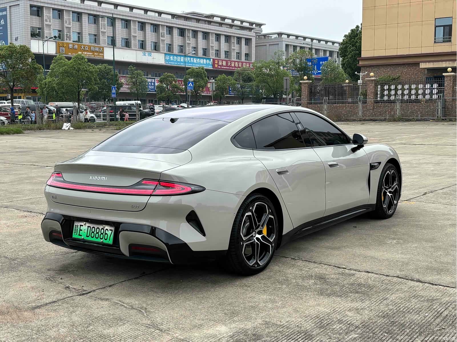 Xiaomi SU7, 2025 10