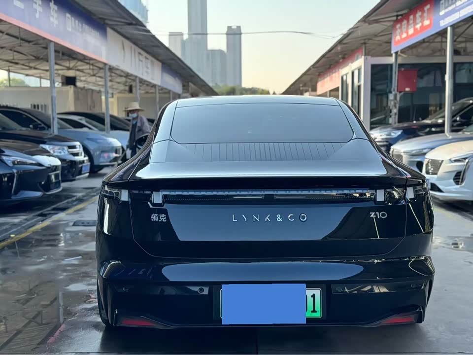 Lynk & Co Z10