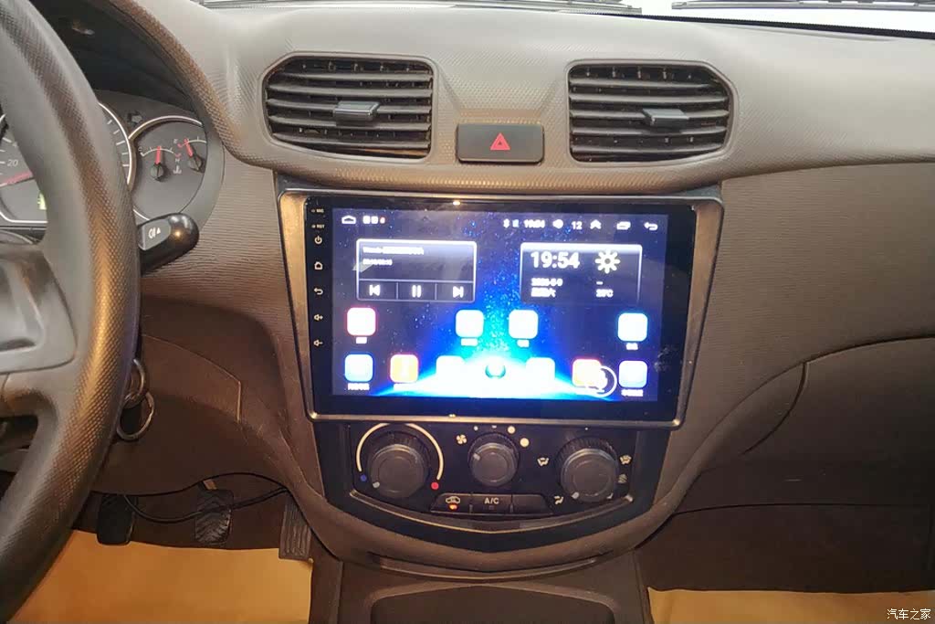 Wuling Hongguang, 2017 13