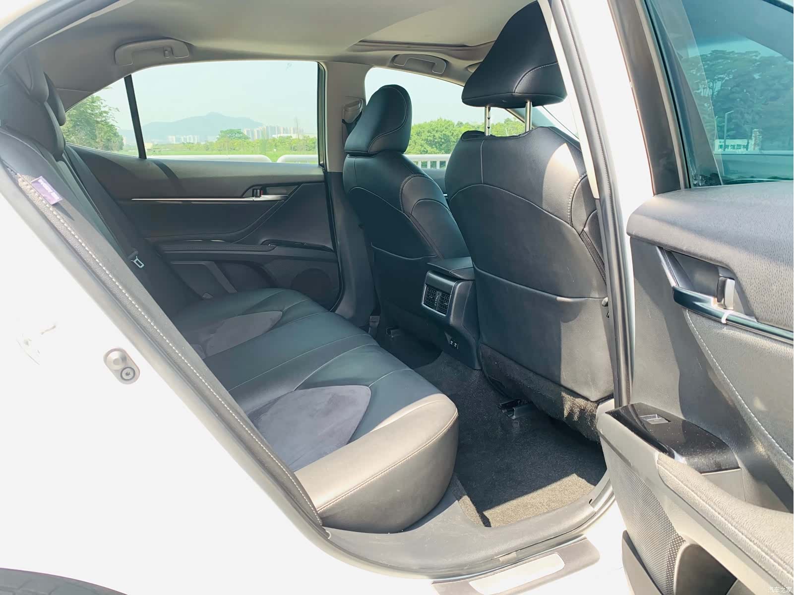 Toyota Camry, 2022 9