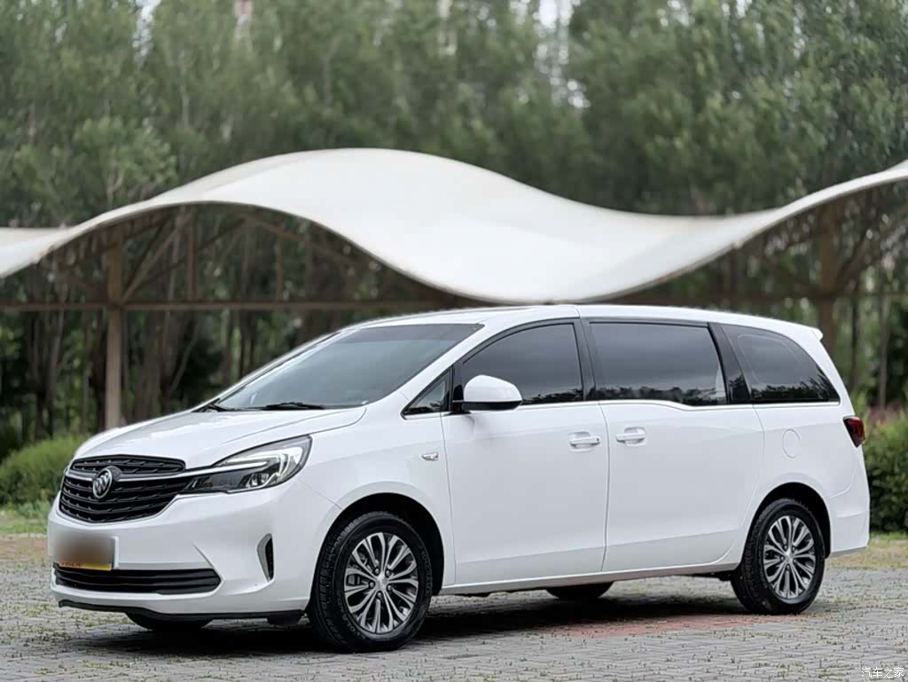Buick GL8, 2021 1