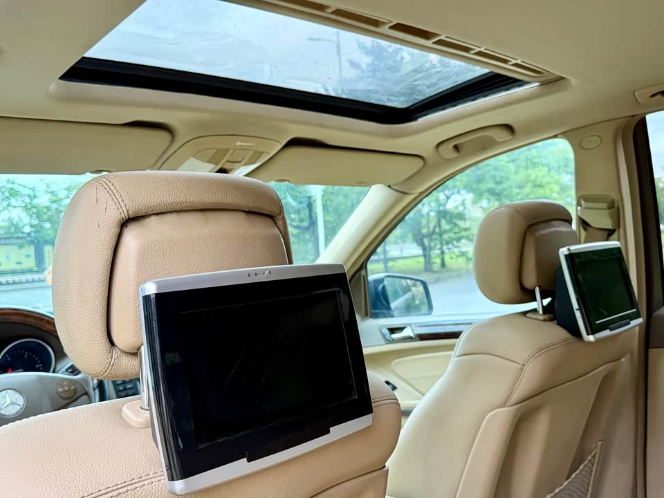 Mercedes-Benz M class