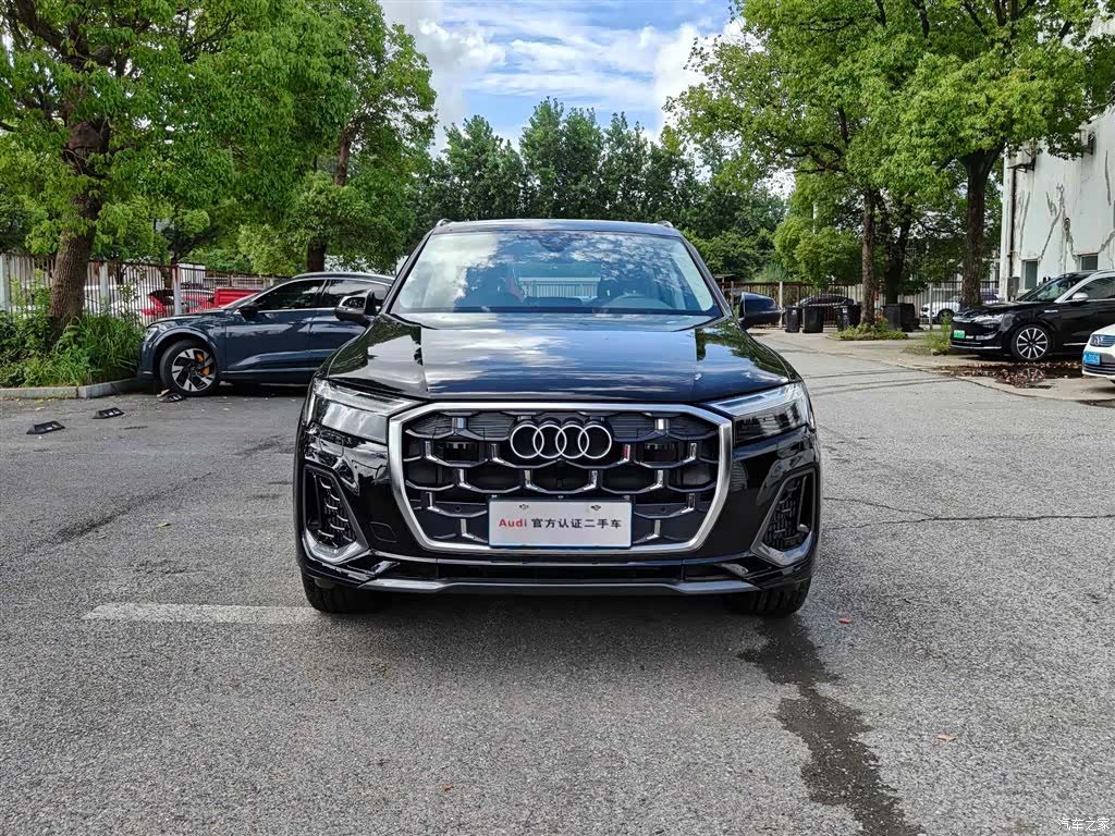 Audi Q7, 2025 2