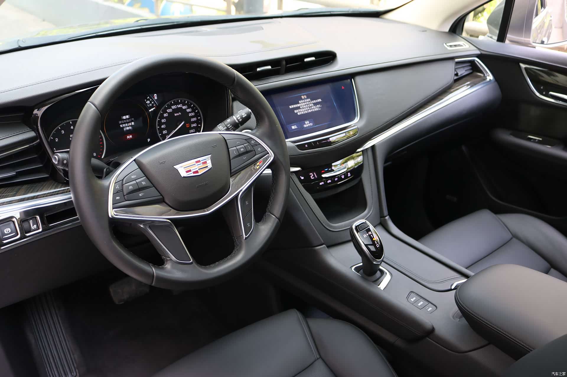Cadillac XT5, 2018 10