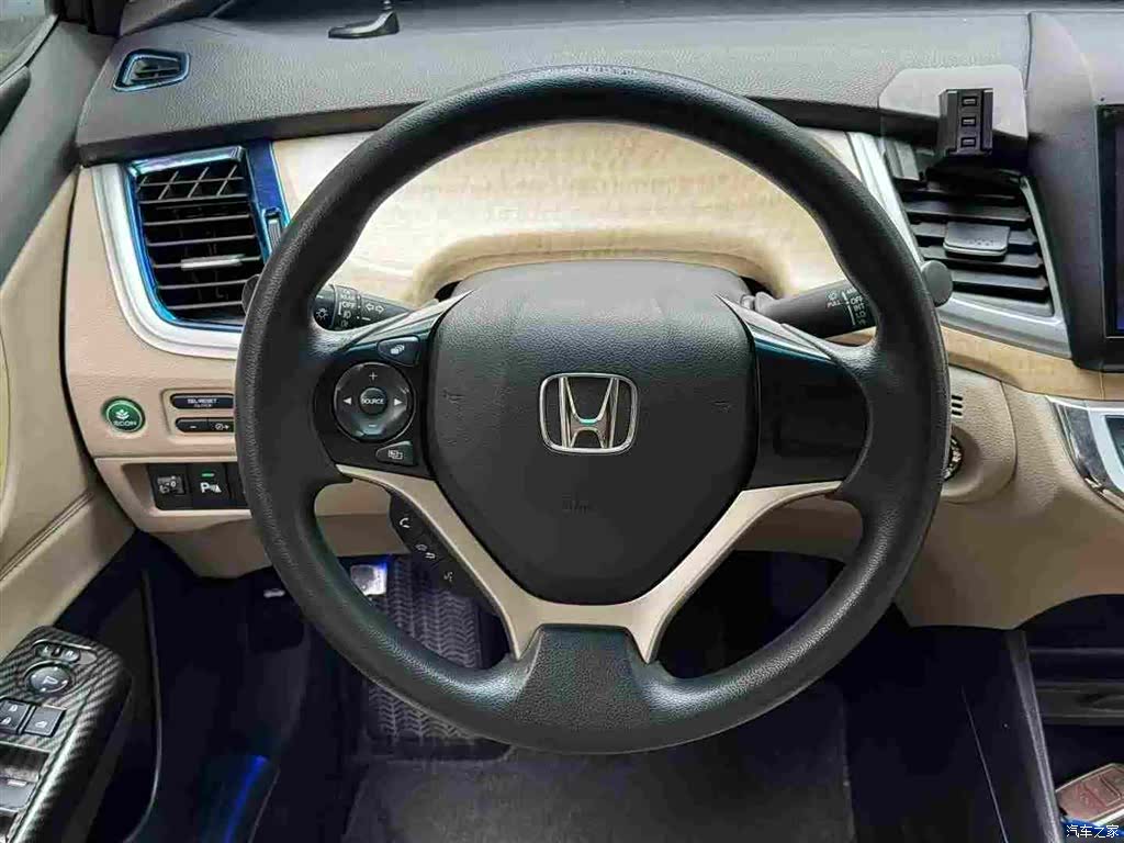 Honda Jade, 2016 все фото