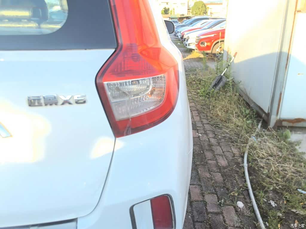 Geely X6, 2016 8