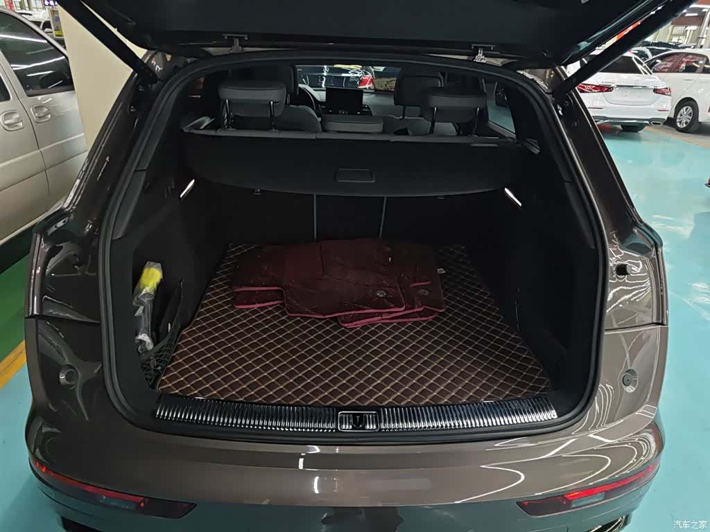 Audi Q5L, 2023 9