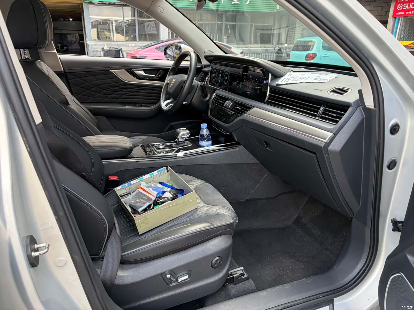 Hongqi HS5, 2021 7