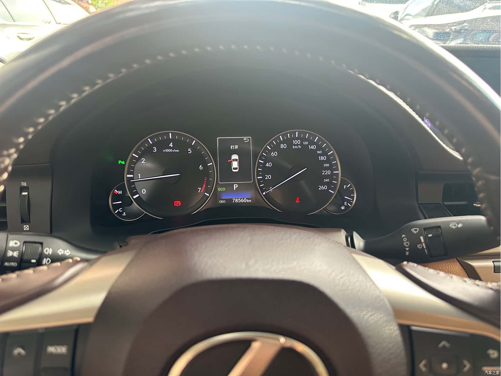 Lexus ES, 2018 4