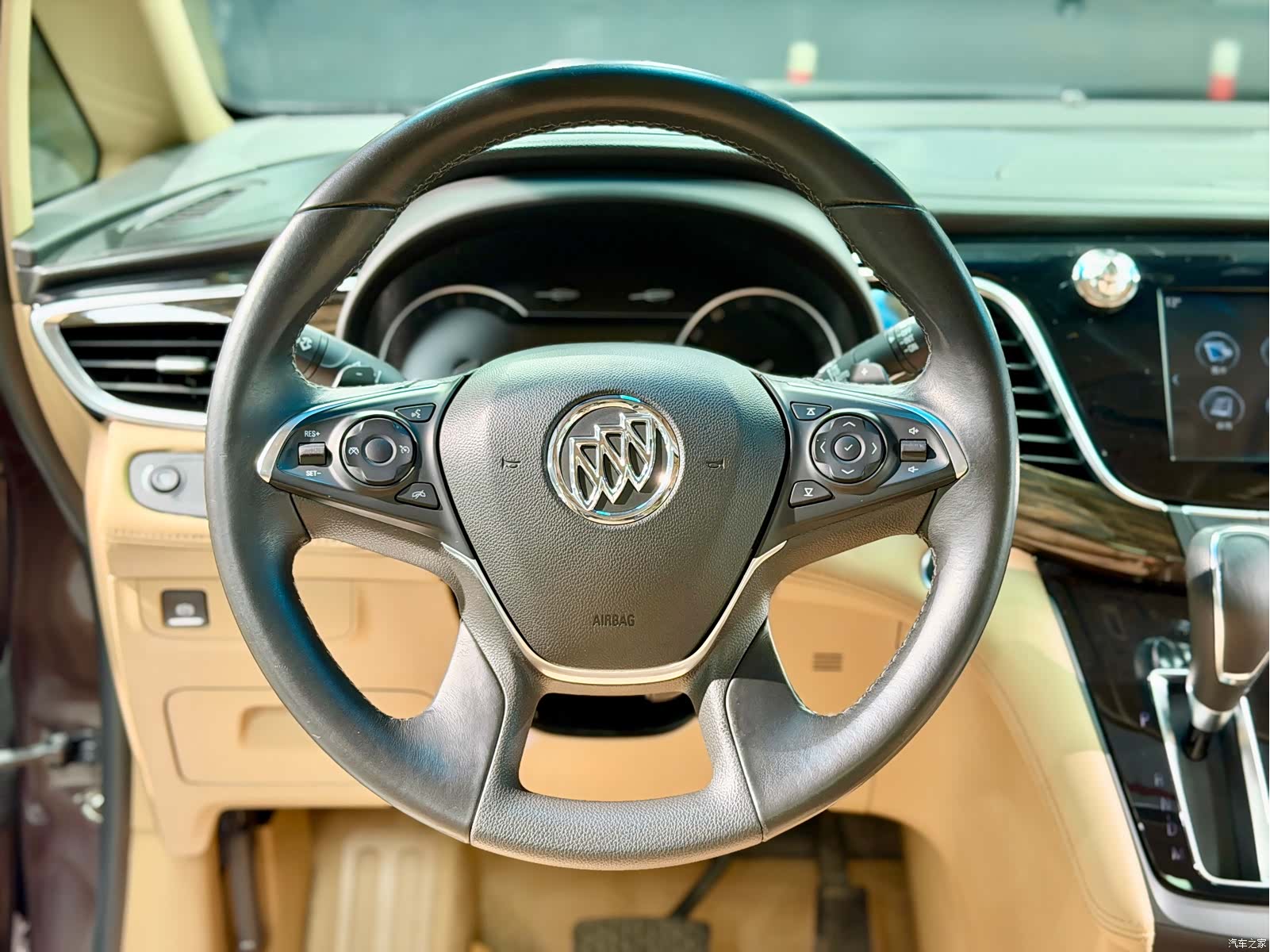 Buick GL8, 2017 8