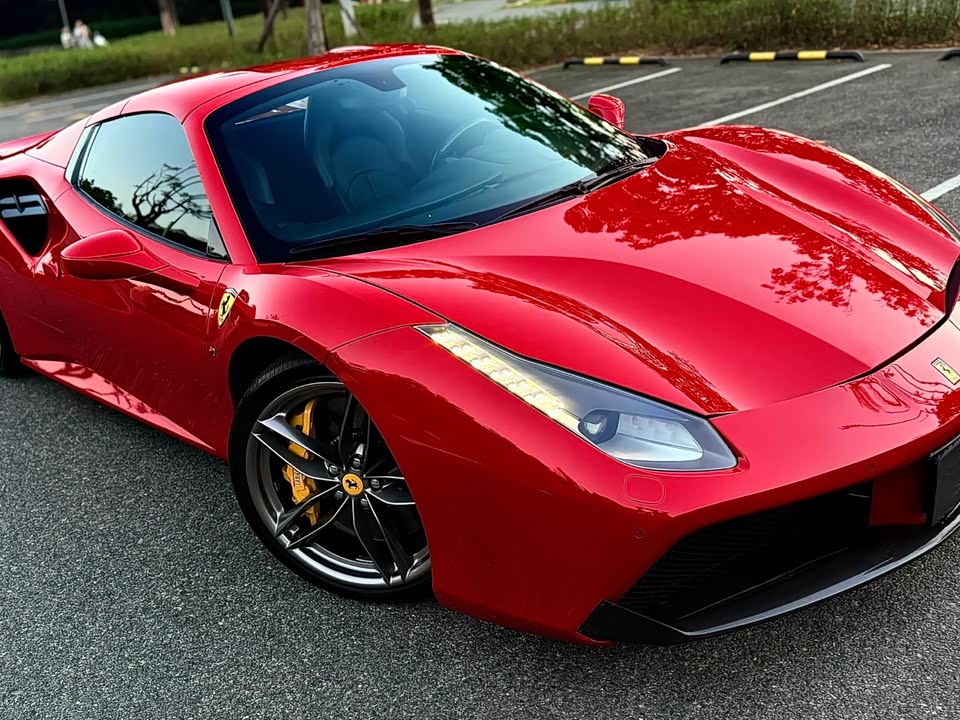 Ferrari 488