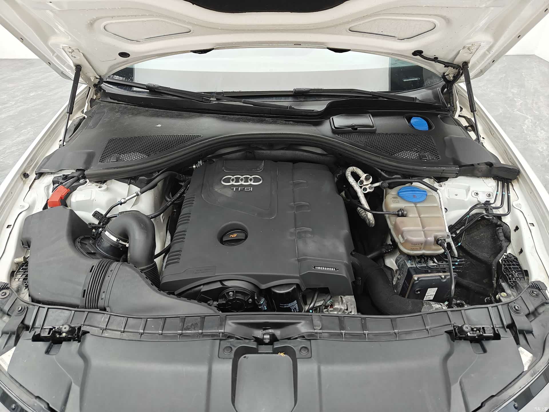 Audi A6L, 2014 18