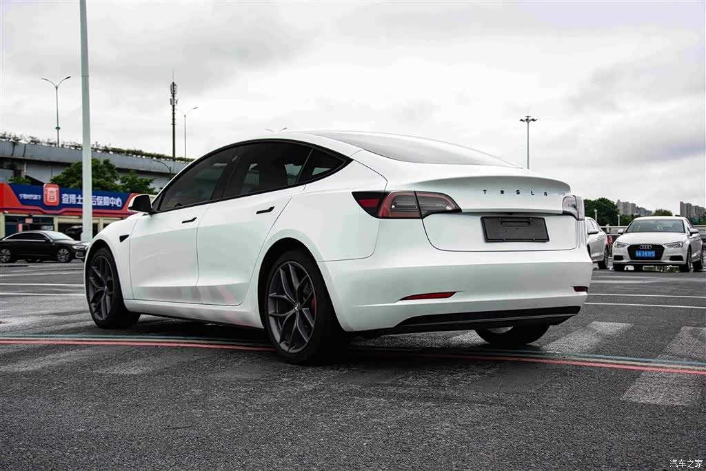 Tesla Model 3, 2022 6