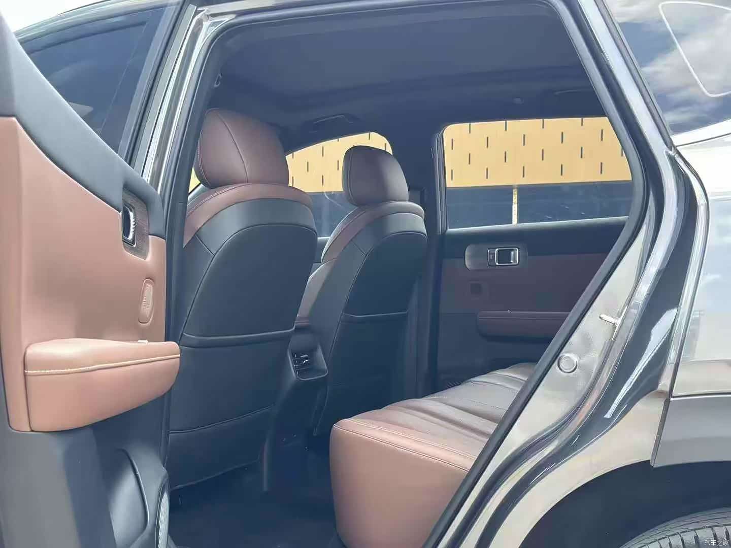 Wuling Starlight, 2024 9