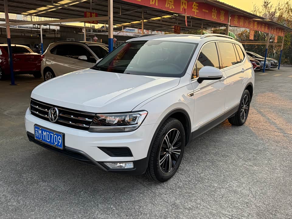 Volkswagen Tiguan L