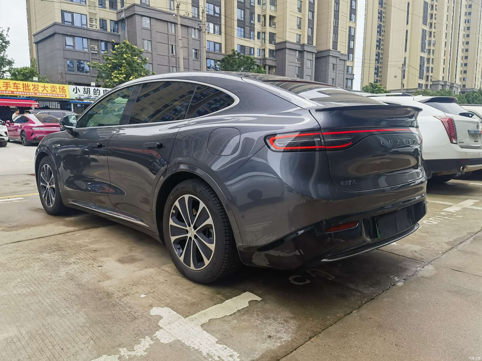 Luxeed R7, 2025 все фото