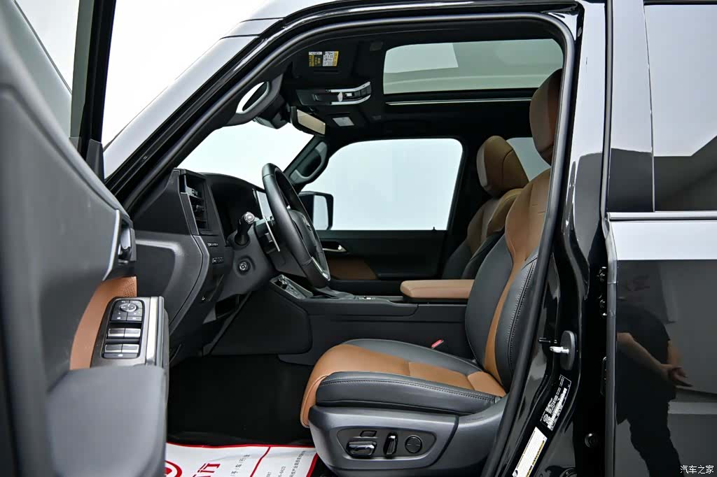 Lexus GX, 2025 11