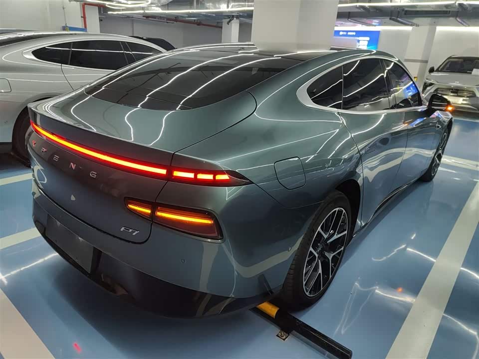 XPENG P7