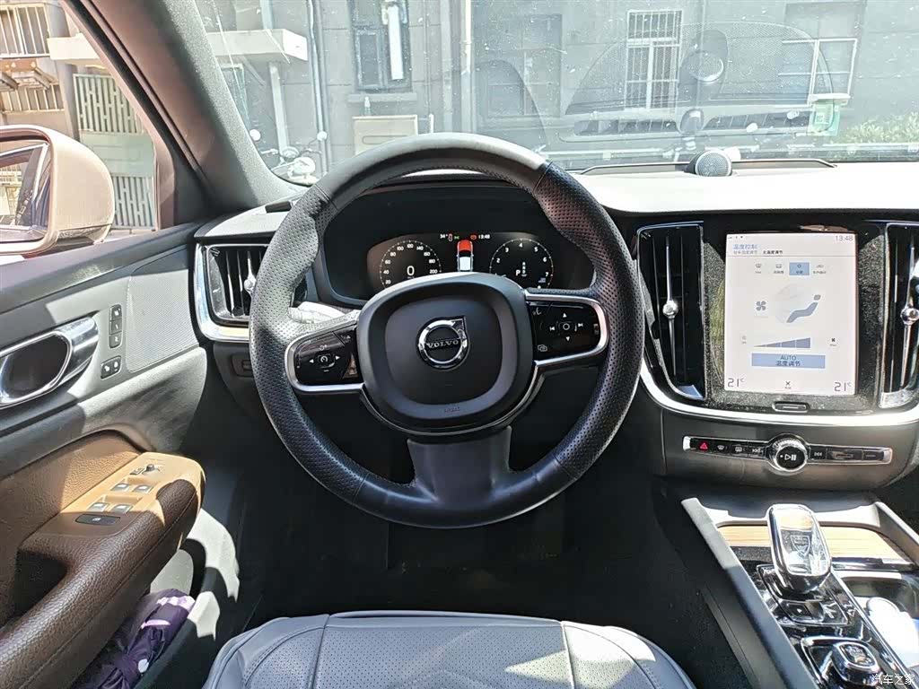 Volvo S60, 2021 3