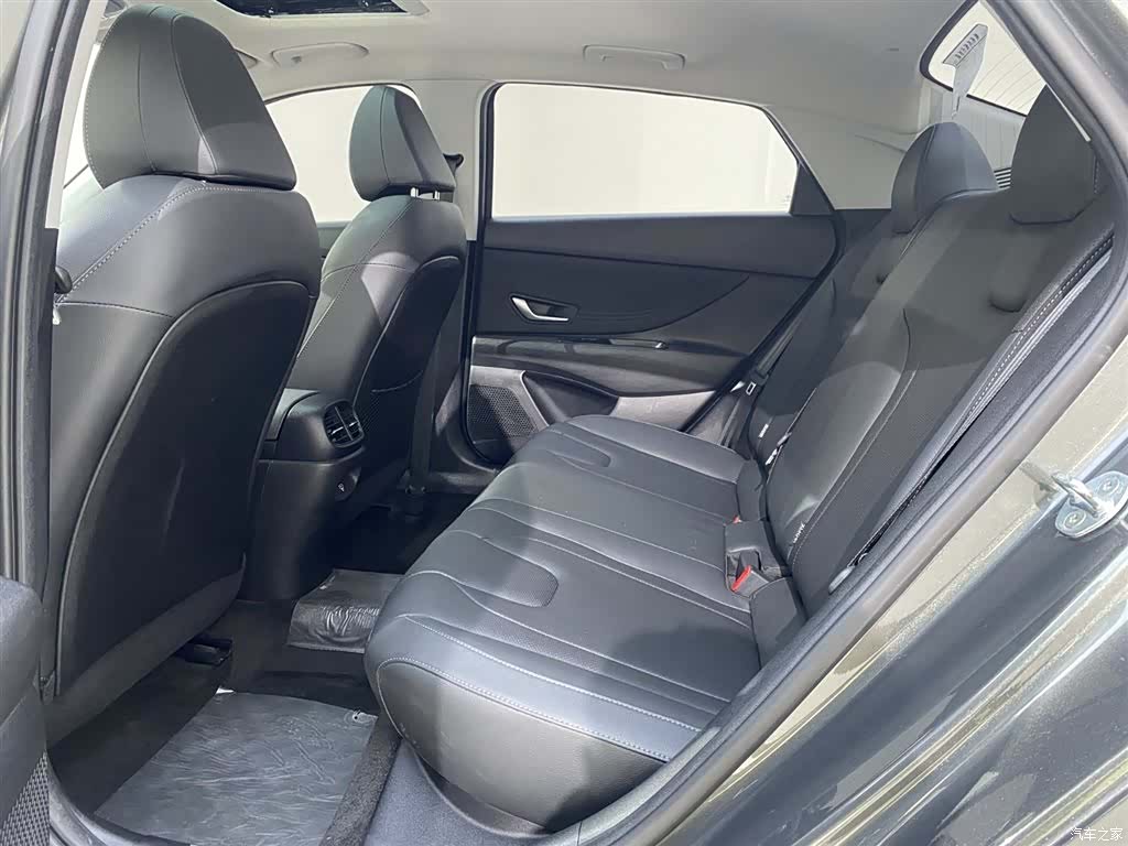 Hyundai Elantra, 2023 17