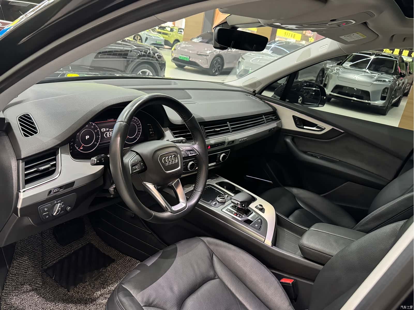 Audi Q7, 2018 все фото