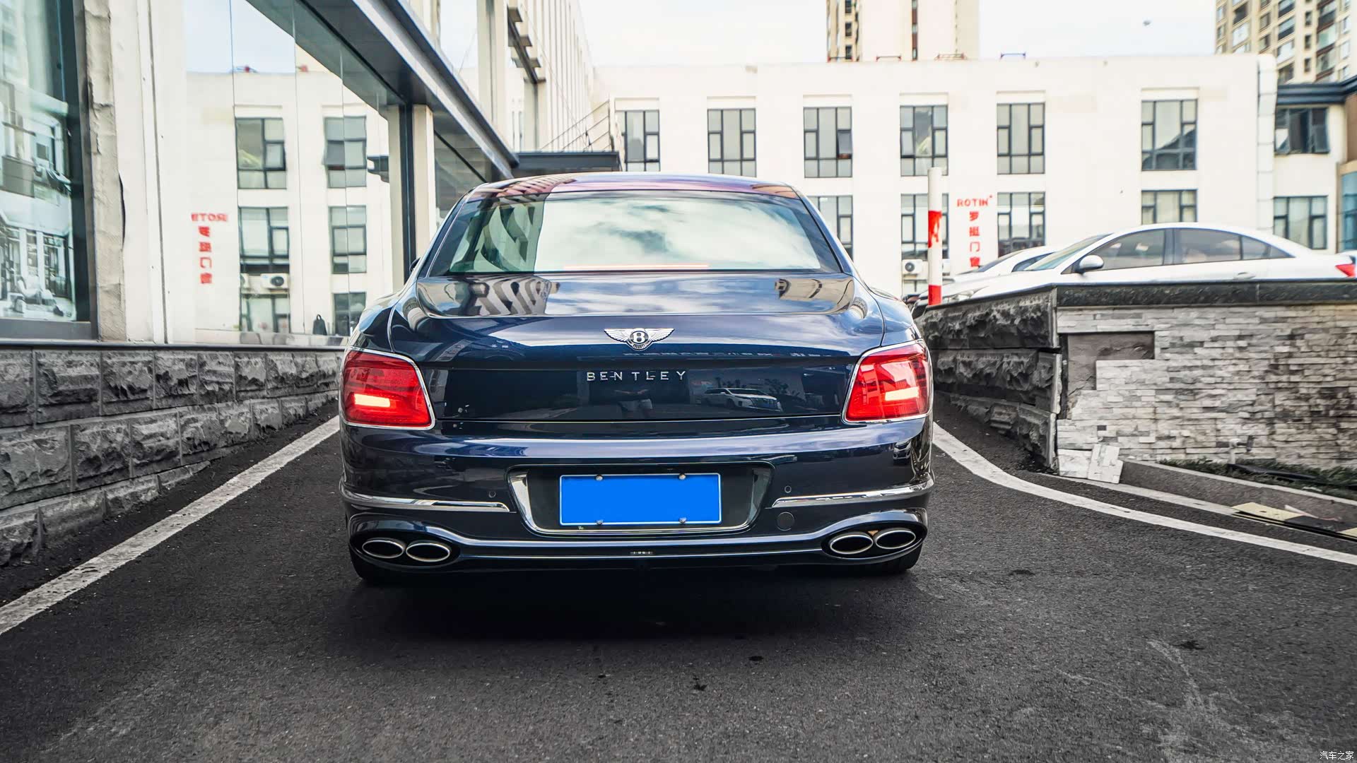 Bentley Flying Spur, 2021 10