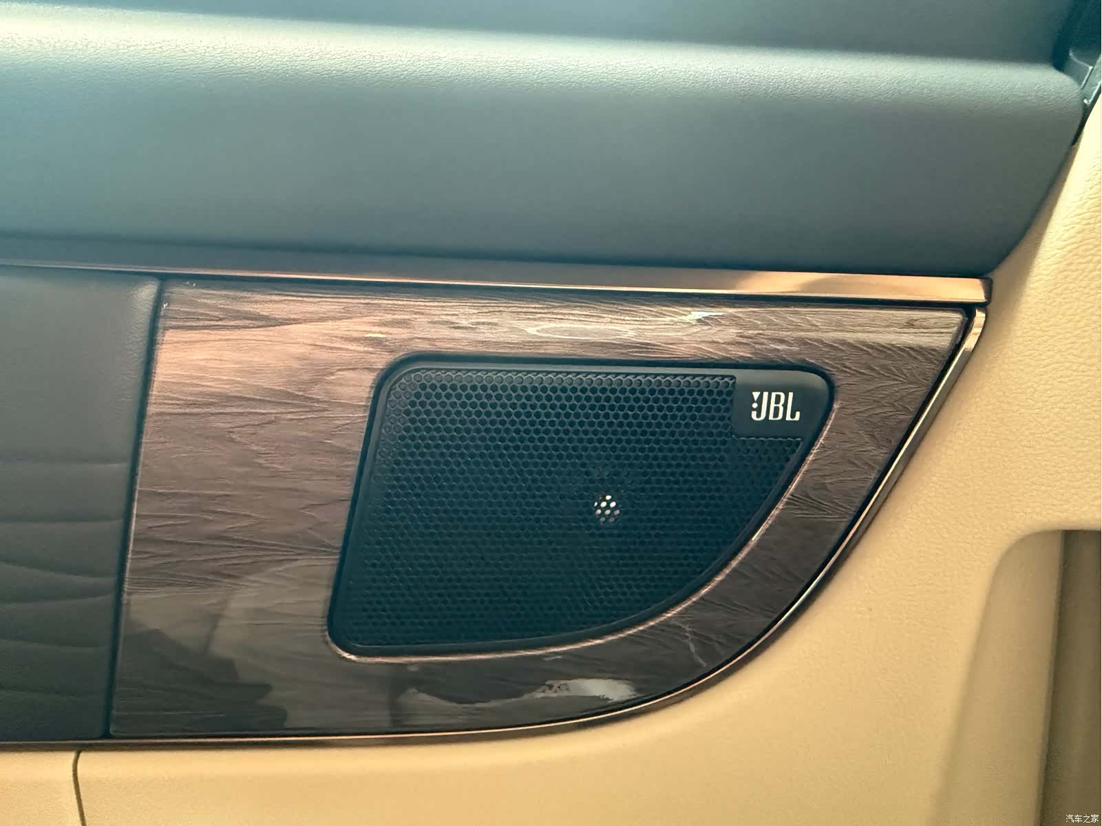 Toyota Vellfire, 2024 7