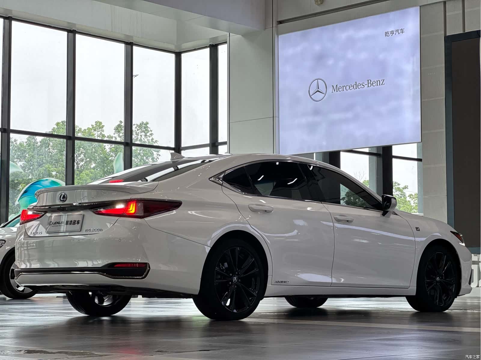 Lexus ES, 2022 6