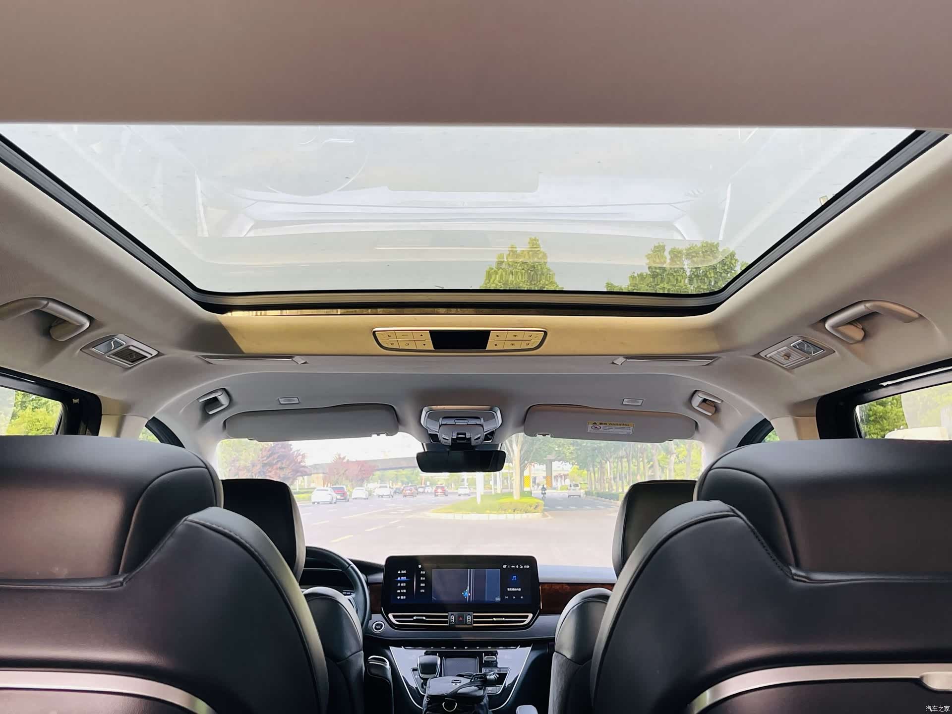 Hongqi HQ9, 2023 23