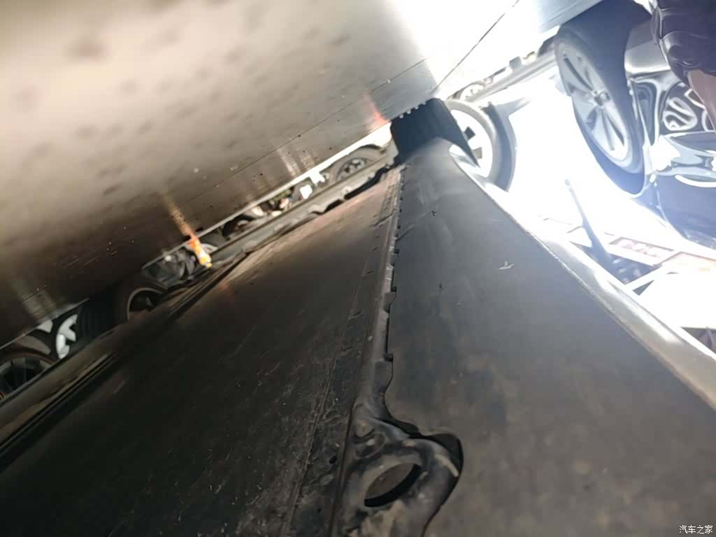 Tesla Model 3, 2024 21