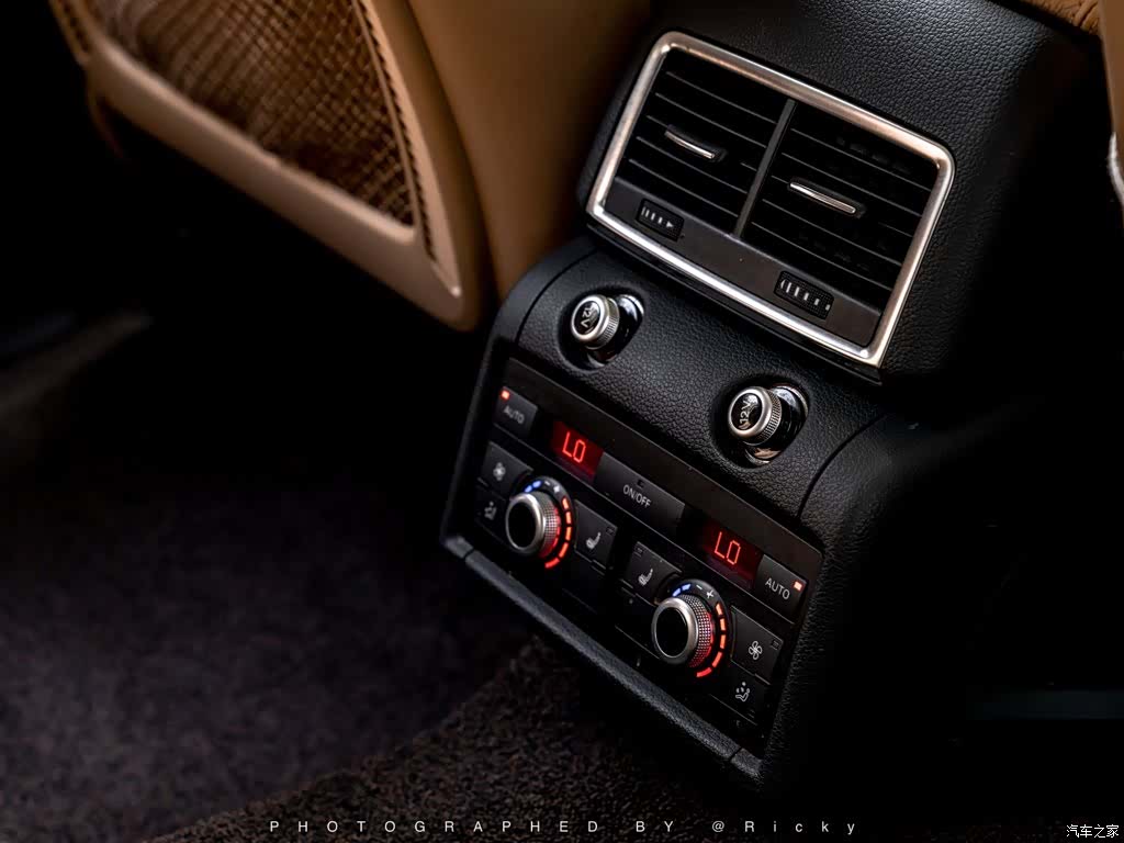 Audi Q7, 2011 10