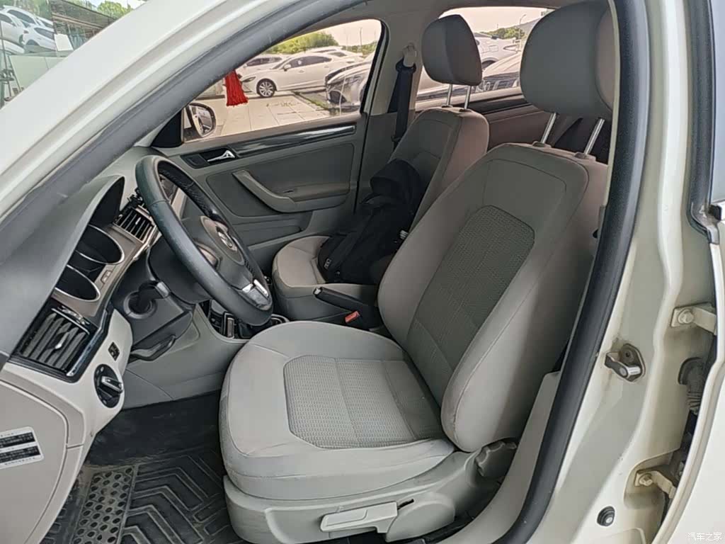 Volkswagen Bora, 2015 15