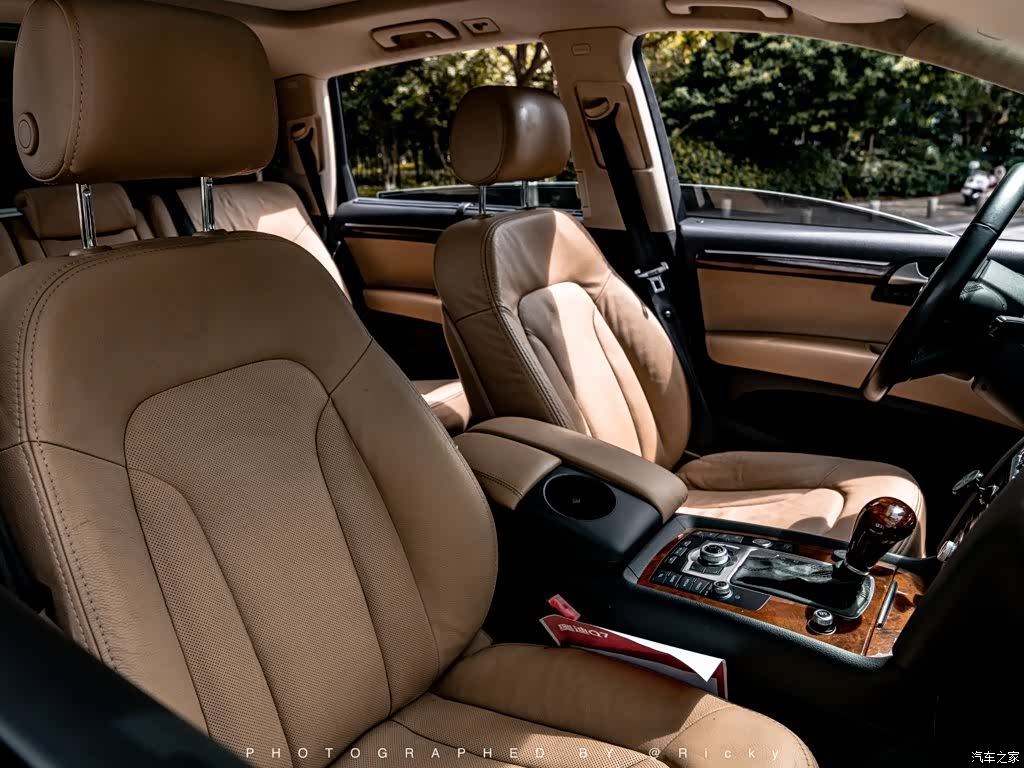 Audi Q7, 2011 8