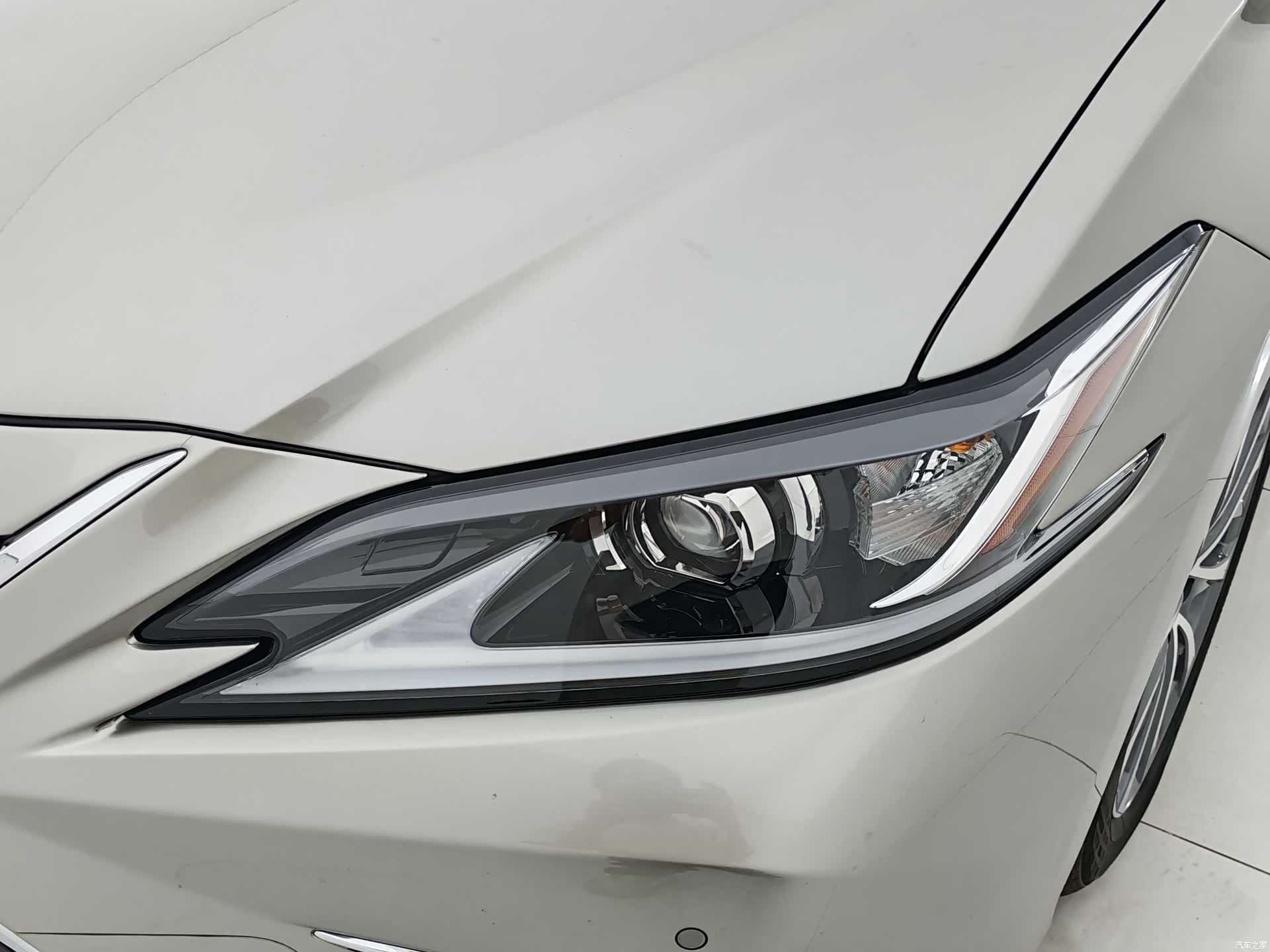 Lexus ES, 2024 21