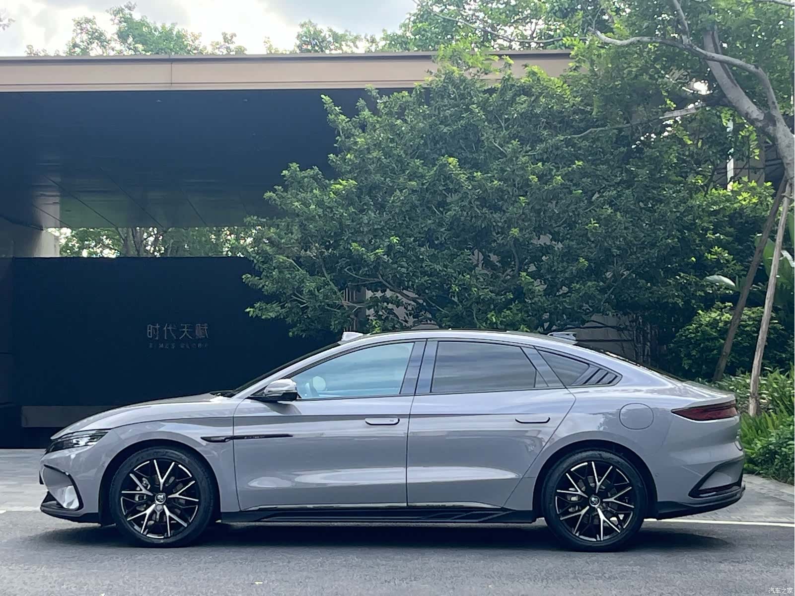 BYD Han, 2025 8