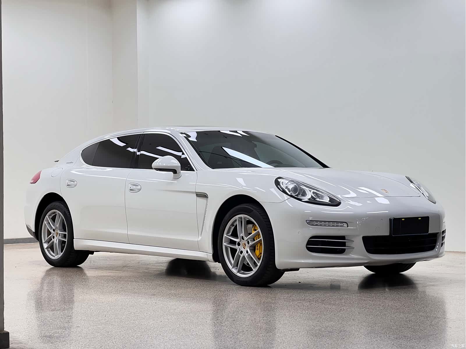 Porsche Panamera, 2015 3