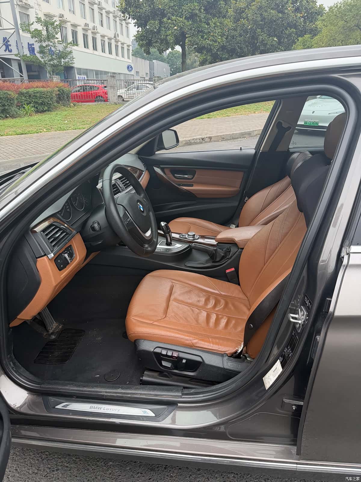 BMW 3 Series, 2012 10