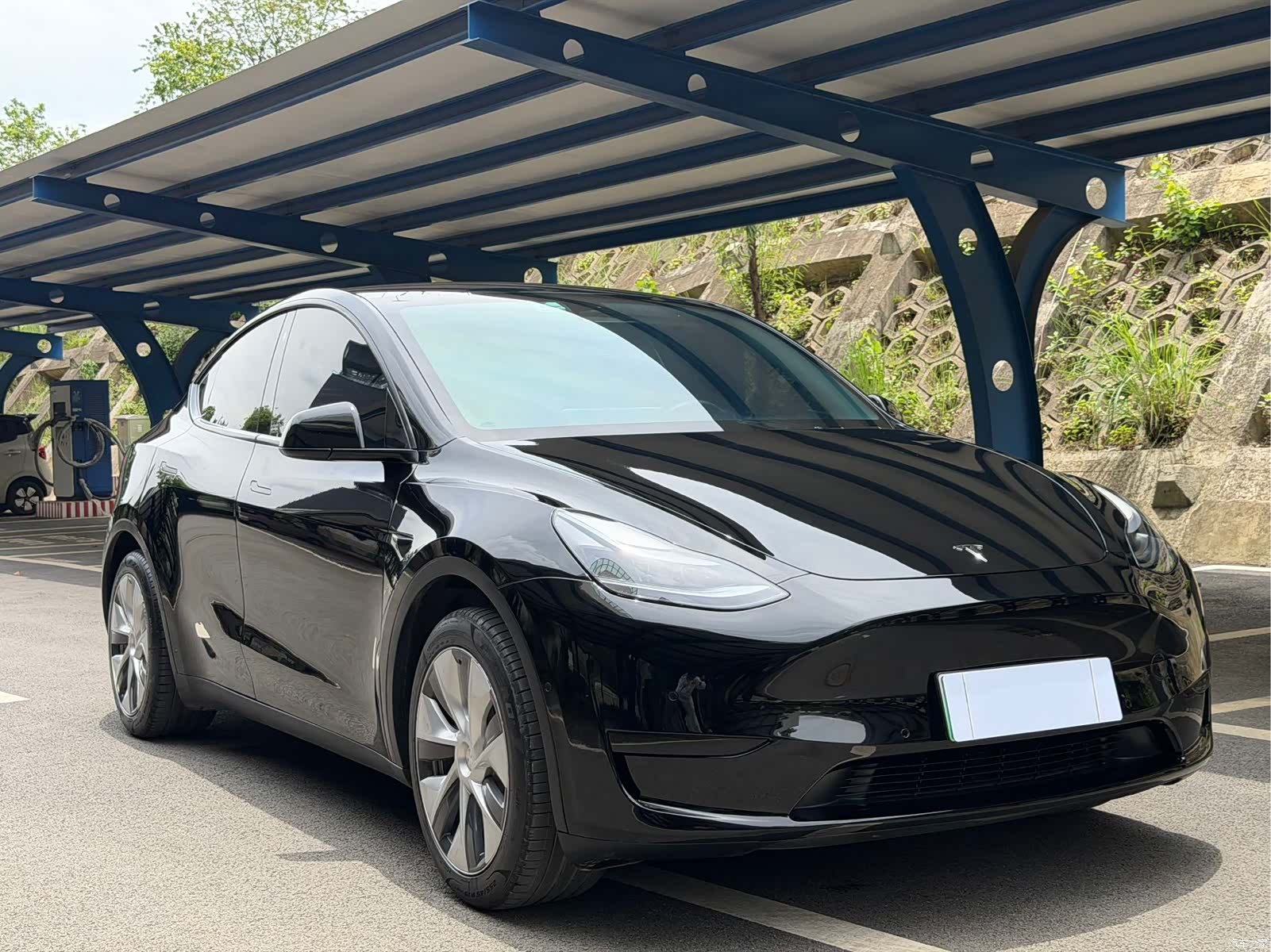 Tesla Model Y, 2023 3