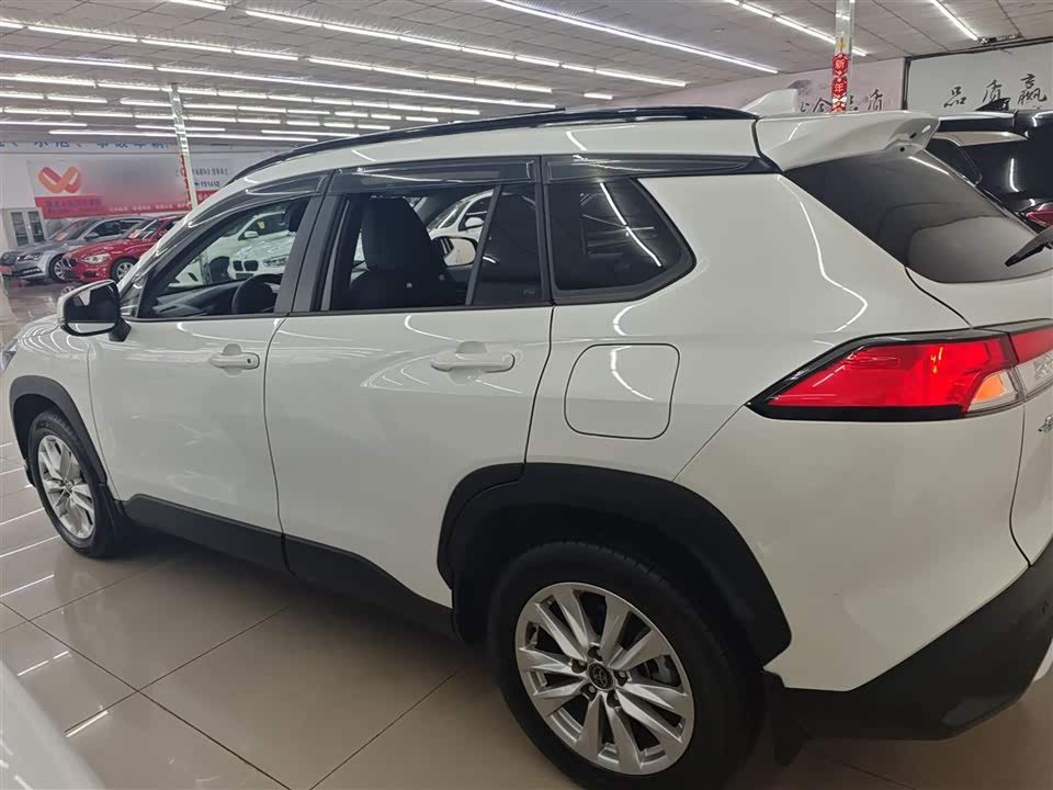 Toyota Corolla Sharp amplifier