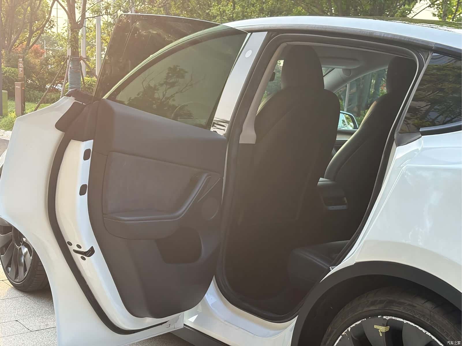 Tesla Model Y, 2022 10