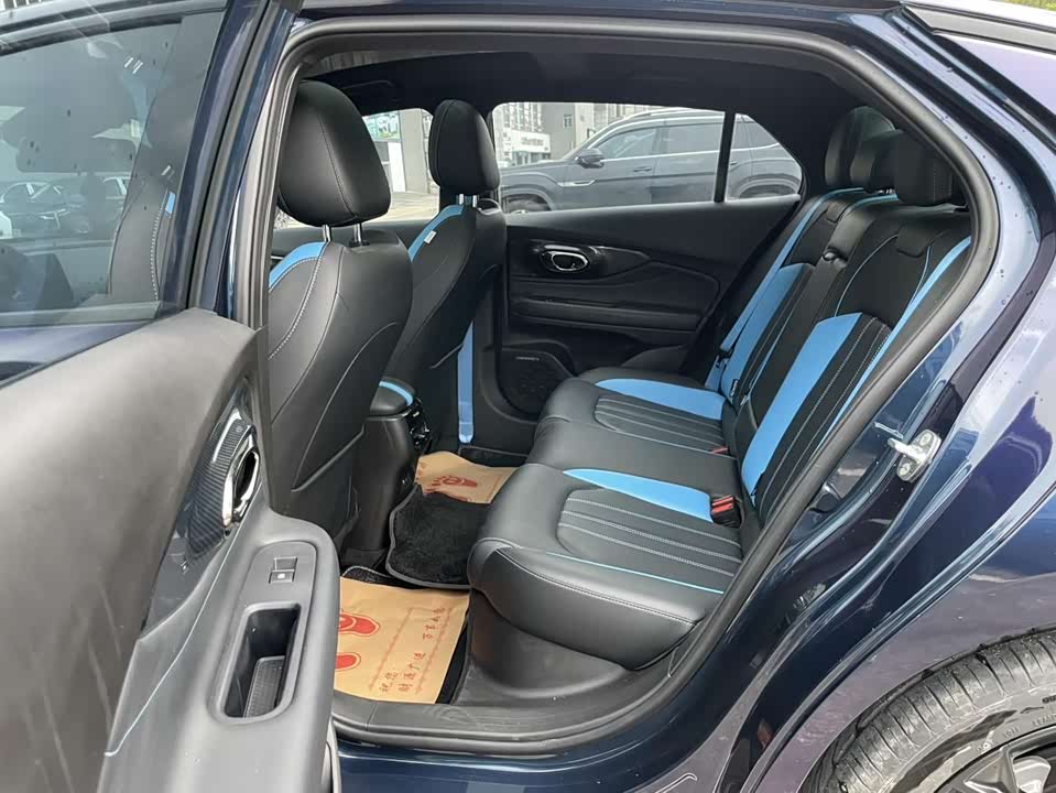 Trumpchi Shadow Leopard